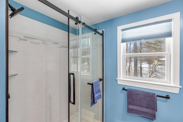 17 Cottage Circle, Lebanon, NH 03784