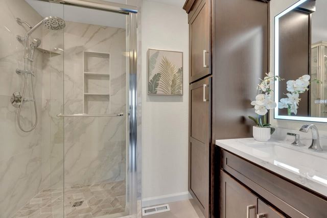 4452 4452 Del Valle Pkwy, Pleasanton, CA 94566