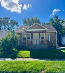 8676 Jewett Avenue, Warren, MI 48089