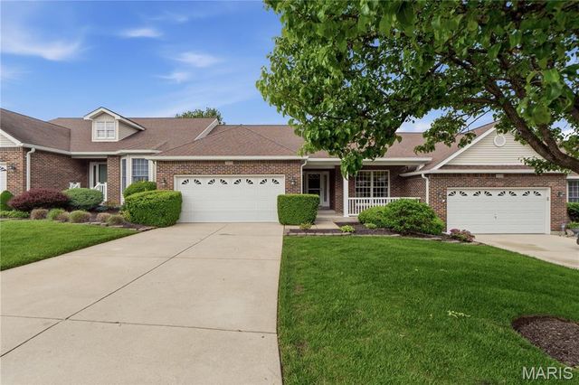 5604 Hillcamp Court, St Louis, MO 63128