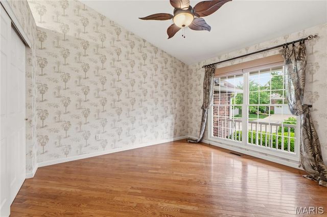 5604 Hillcamp Court, St Louis, MO 63128