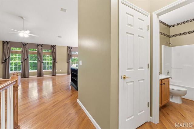 5604 Hillcamp Court, St Louis, MO 63128