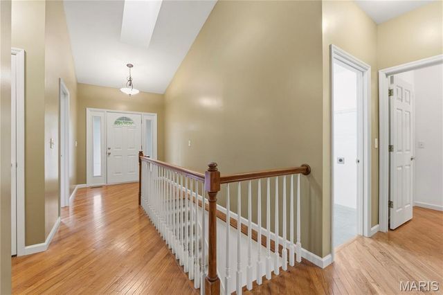 5604 Hillcamp Court, St Louis, MO 63128