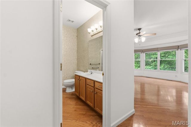 5604 Hillcamp Court, St Louis, MO 63128