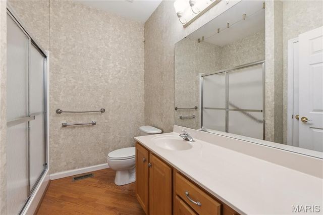 5604 Hillcamp Court, St Louis, MO 63128