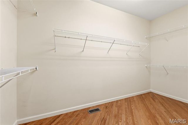 5604 Hillcamp Court, St Louis, MO 63128