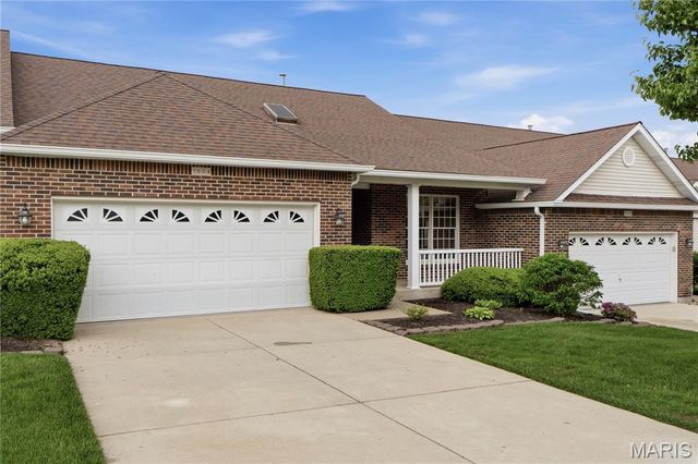 5604 Hillcamp Court, St Louis, MO 63128