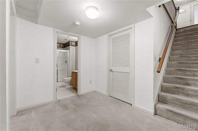 5604 Hillcamp Court, St Louis, MO 63128