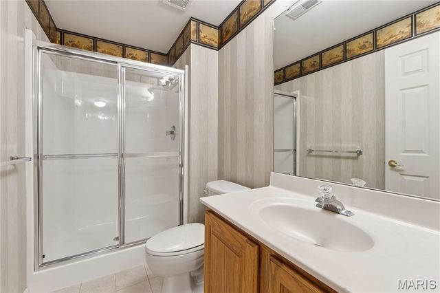 5604 Hillcamp Court, St Louis, MO 63128