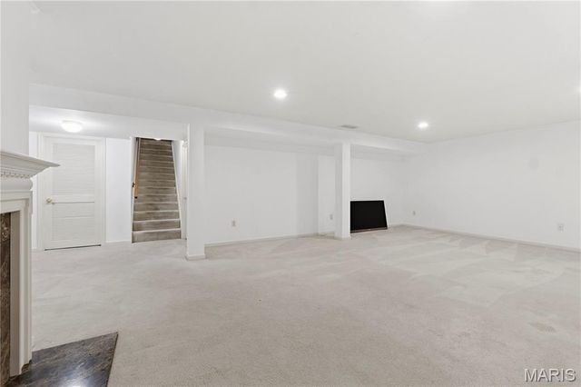 5604 Hillcamp Court, St Louis, MO 63128