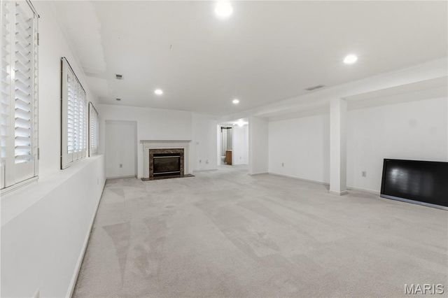 5604 Hillcamp Court, St Louis, MO 63128