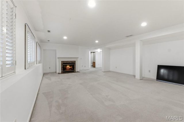 5604 Hillcamp Court, St Louis, MO 63128