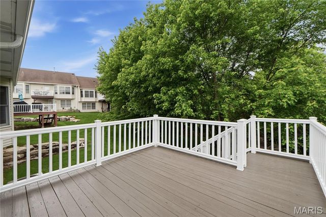 5604 Hillcamp Court, St Louis, MO 63128