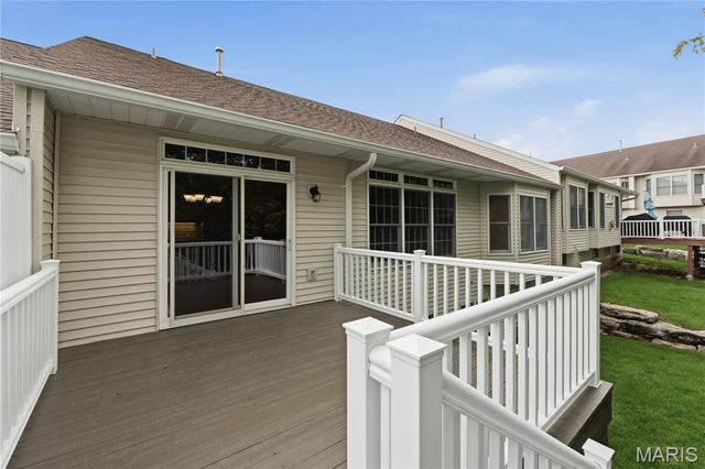 5604 Hillcamp Court, St Louis, MO 63128