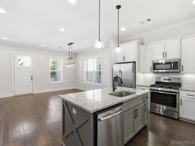 178 Northlake Street, Pike Road, AL 36064