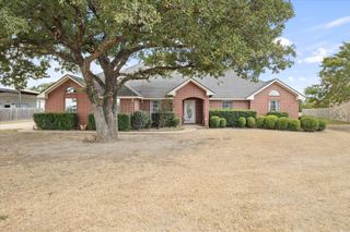 1017 Oak Hollow Lane, Seagoville, TX 75159
