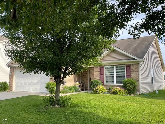 2731 Winding Creek Lane, Greenfield, IN 46140