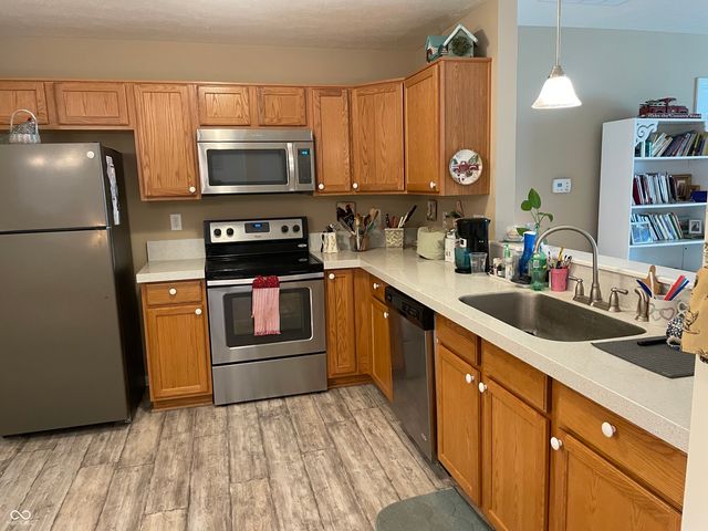 2731 Winding Creek Lane, Greenfield, IN 46140