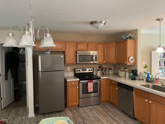 2731 Winding Creek Lane, Greenfield, IN 46140
