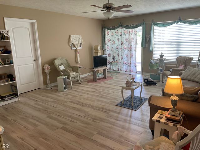 2731 Winding Creek Lane, Greenfield, IN 46140
