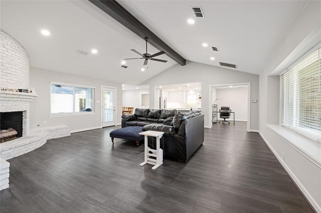 202 Basswood Drive, Spring, TX 77386