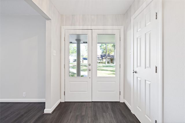 202 Basswood Drive, Spring, TX 77386