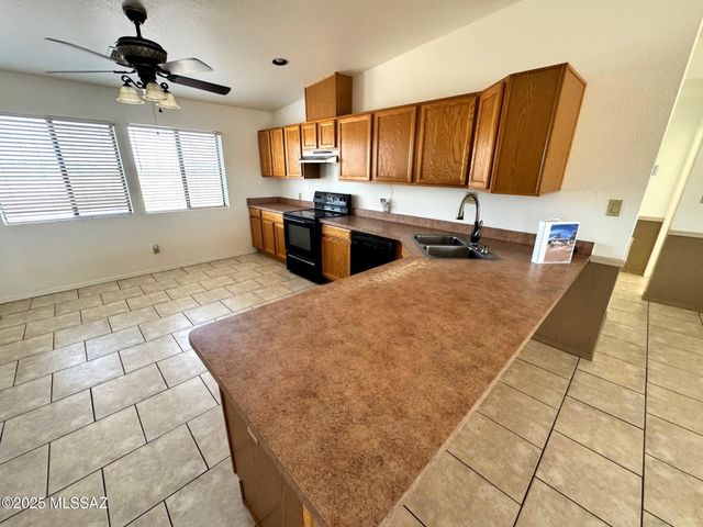 13384 S Cottonwood Road, Pearce, AZ 85625