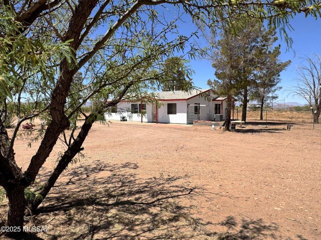 13384 S Cottonwood Road, Pearce, AZ 85625