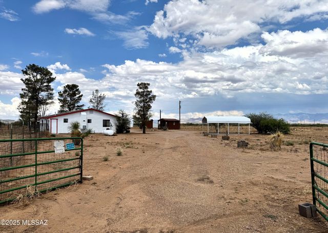 13384 S Cottonwood Road, Pearce, AZ 85625