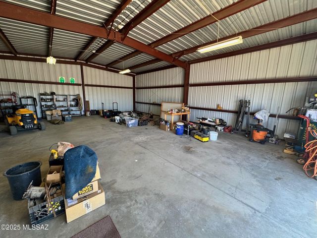 13384 S Cottonwood Road, Pearce, AZ 85625