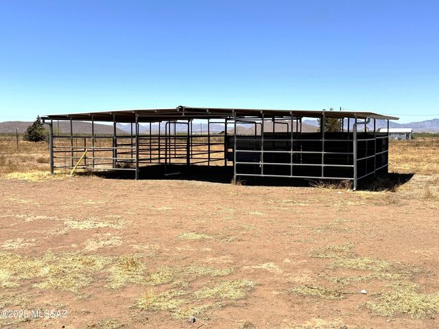 13384 S Cottonwood Road, Pearce, AZ 85625