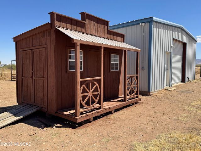 13384 S Cottonwood Road, Pearce, AZ 85625