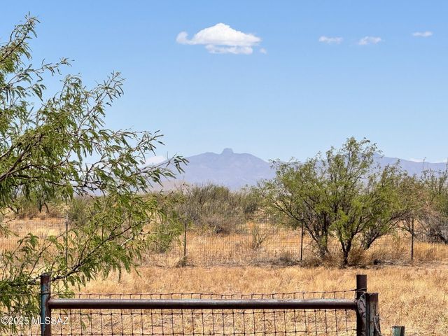13384 S Cottonwood Road, Pearce, AZ 85625