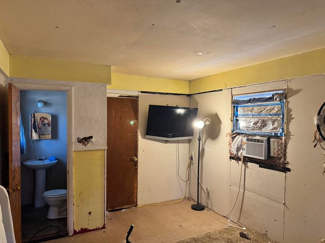 6127 Avenue Q, Lubbock, TX 79412