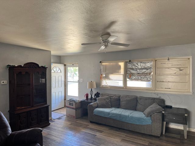 6127 Avenue Q, Lubbock, TX 79412