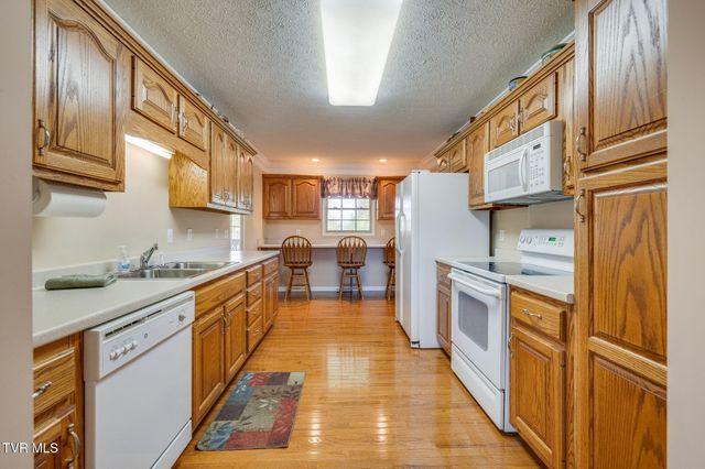 112 Riverchase Drive, Church Hill, TN 37642