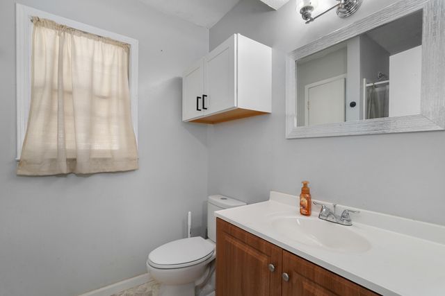 4534 W La Siesta Street, Springfield, MO 65802