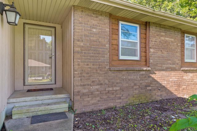 4534 W La Siesta Street, Springfield, MO 65802