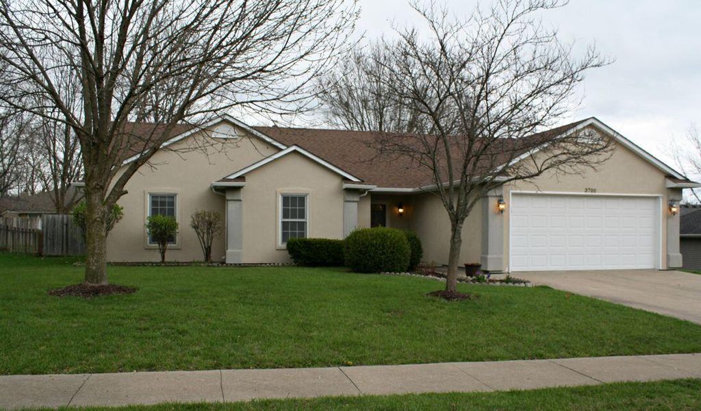 3700 FALMOUTH DR, Columbia, MO 65203