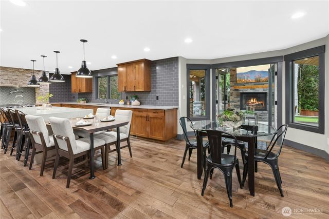 25711 SE 31st Place, Sammamish, WA 98075