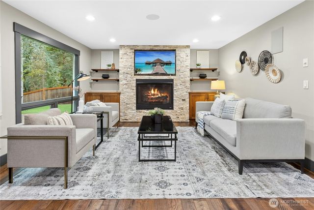 25711 SE 31st Place, Sammamish, WA 98075