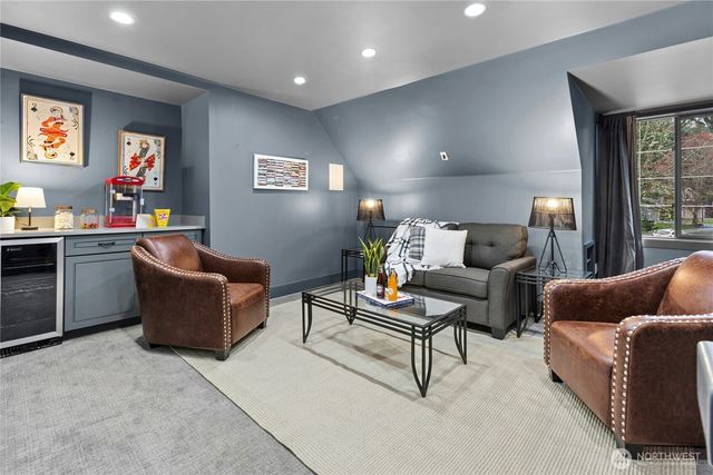 25711 SE 31st Place, Sammamish, WA 98075