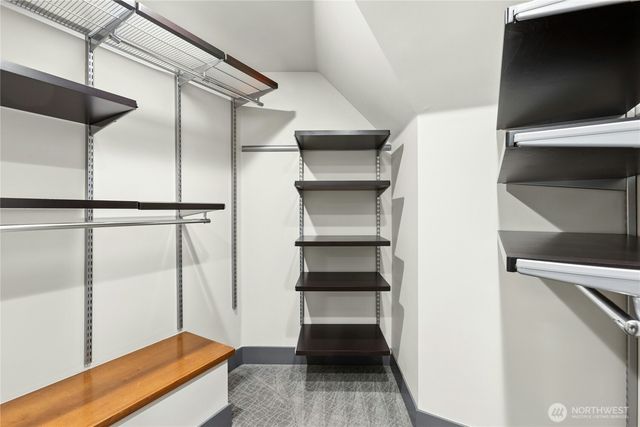 25711 SE 31st Place, Sammamish, WA 98075