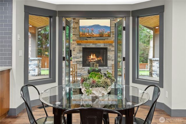 25711 SE 31st Place, Sammamish, WA 98075