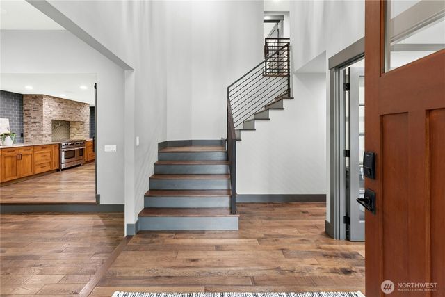 25711 SE 31st Place, Sammamish, WA 98075