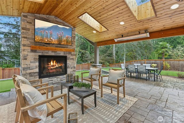 25711 SE 31st Place, Sammamish, WA 98075