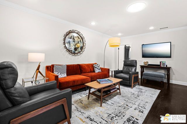 13435 Erwin Street, Los Angeles, CA 91401