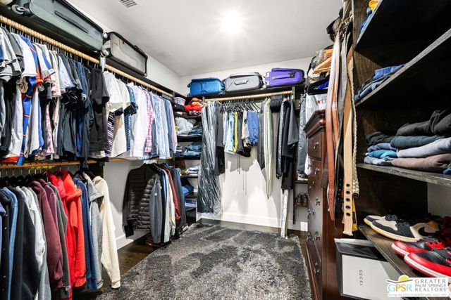 13435 Erwin Street, Los Angeles, CA 91401