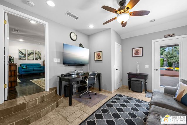 13435 Erwin Street, Los Angeles, CA 91401