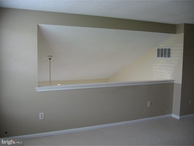 3304 WALTHAM CT, Yardley, PA 19067